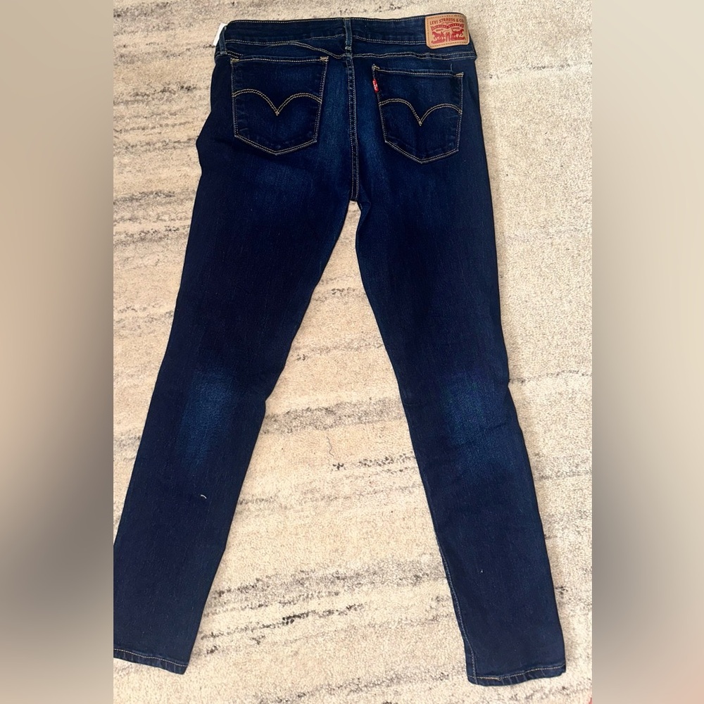 Levi’s 711 dark denim skinny jeans